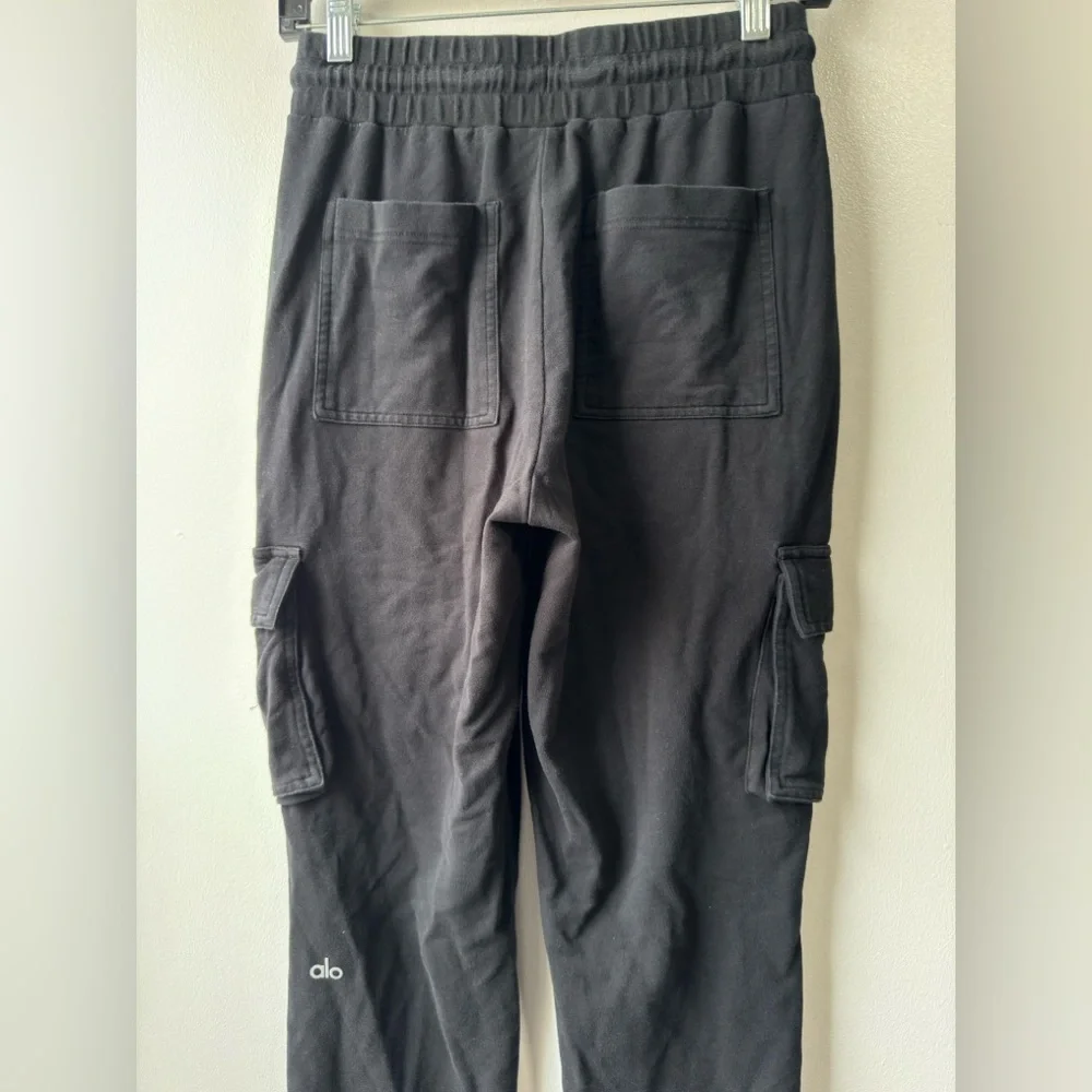 ALO Yoga stylish black